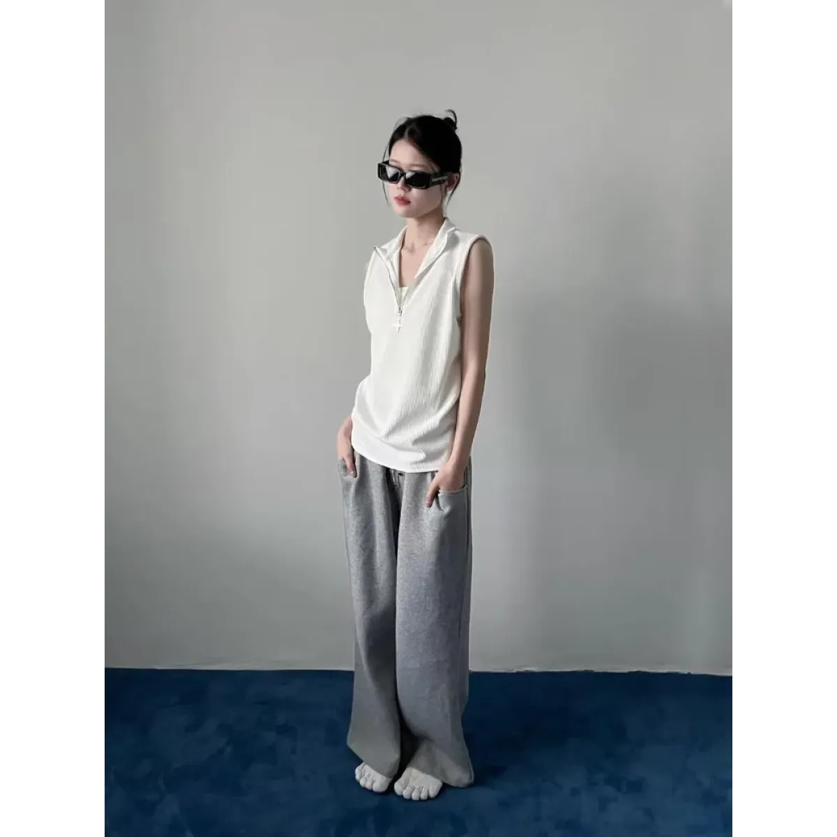 Sleeveless Half Zip Vest